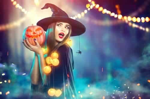 Lire la suite à propos de l’article Halloween et le mythe des sorcières