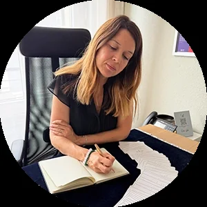 Zoé, Astrologue et Coach Intuitive chez Voyance au Féminin